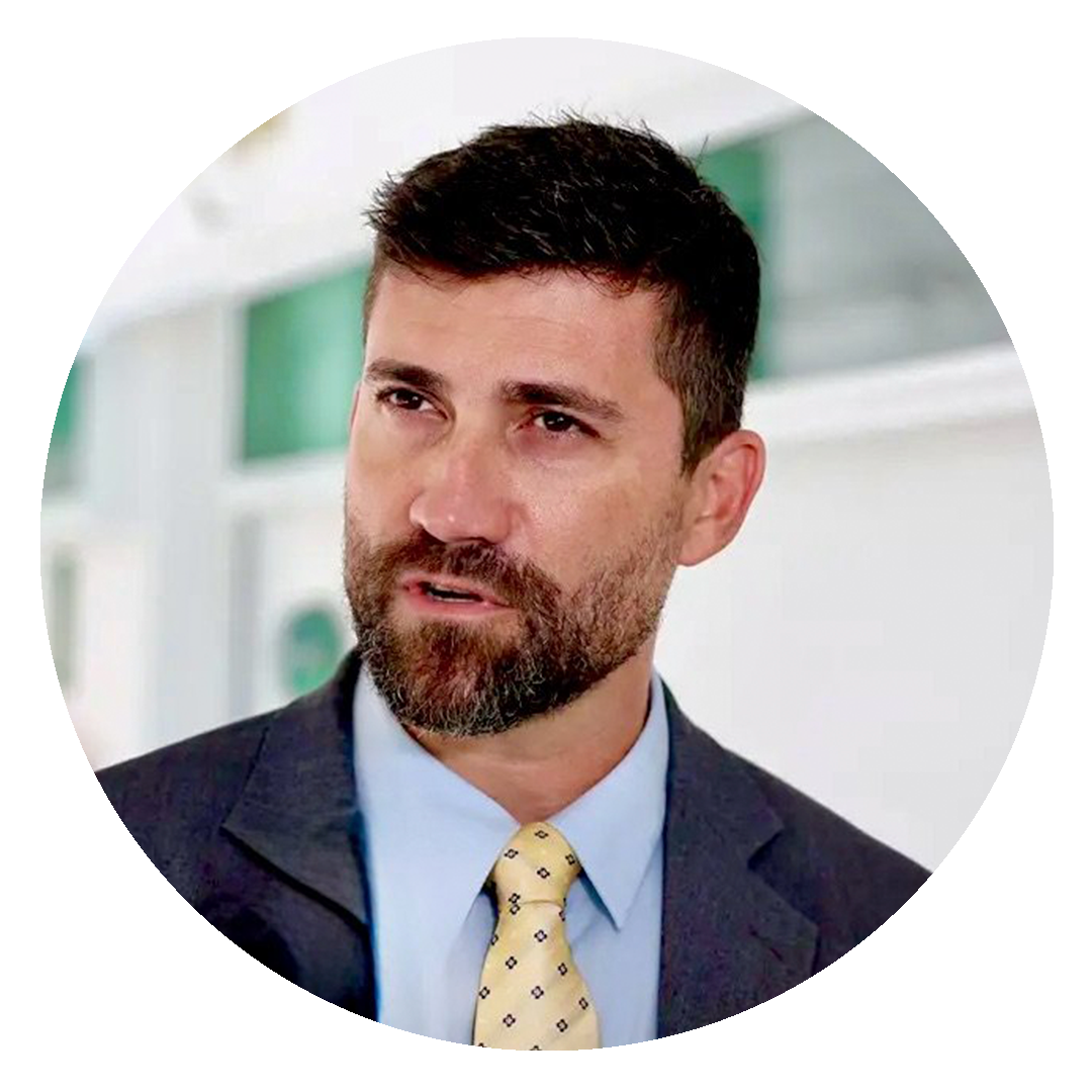 Dr. Vinícius Paiva